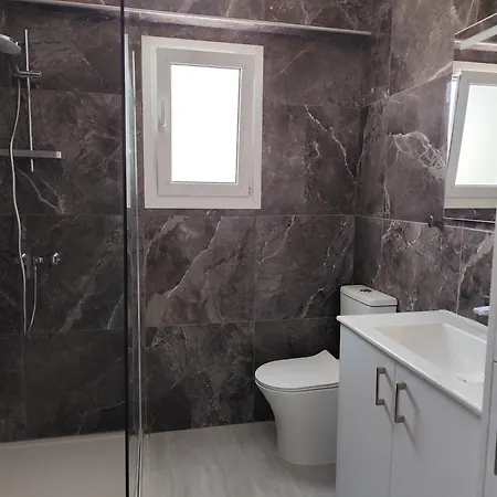 Lägenhet Marina View Seaside Larnaca