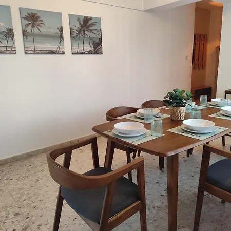 Marina View Seaside * لارنكا