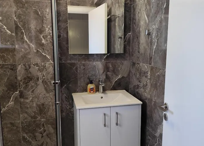 Marina View Seaside דירה לרנקה