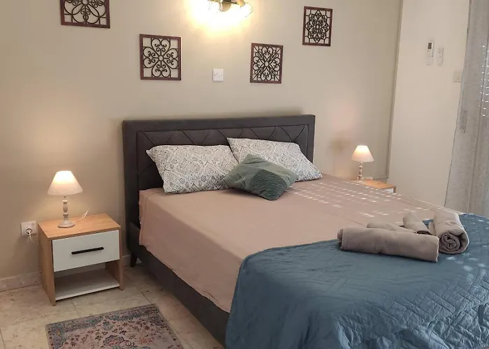 Marina View Seaside * Larnaca